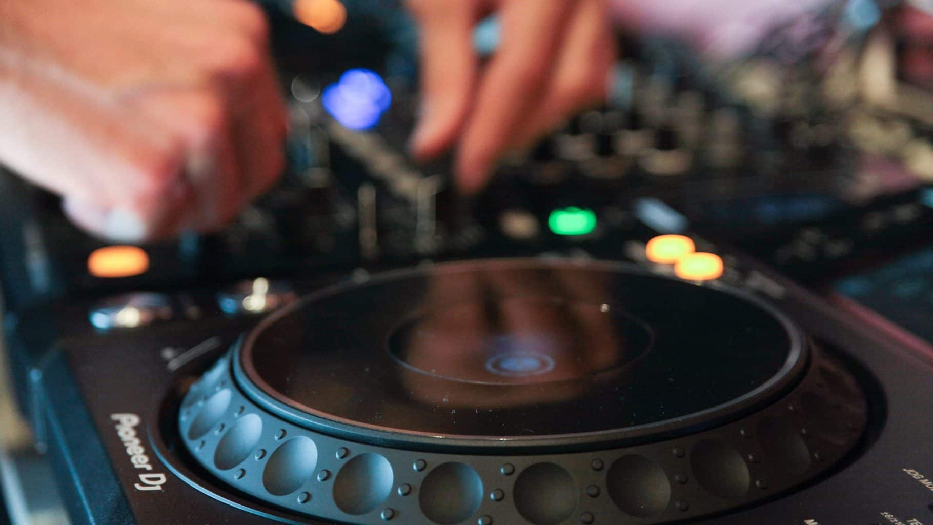 Curso de DJ Pro en Español